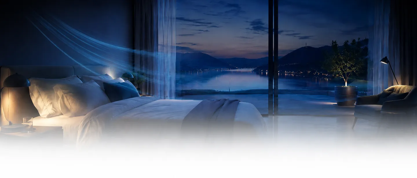 Schlafzimmer bei Nacht mit Blick auf den See - kühle Luft strömt ein